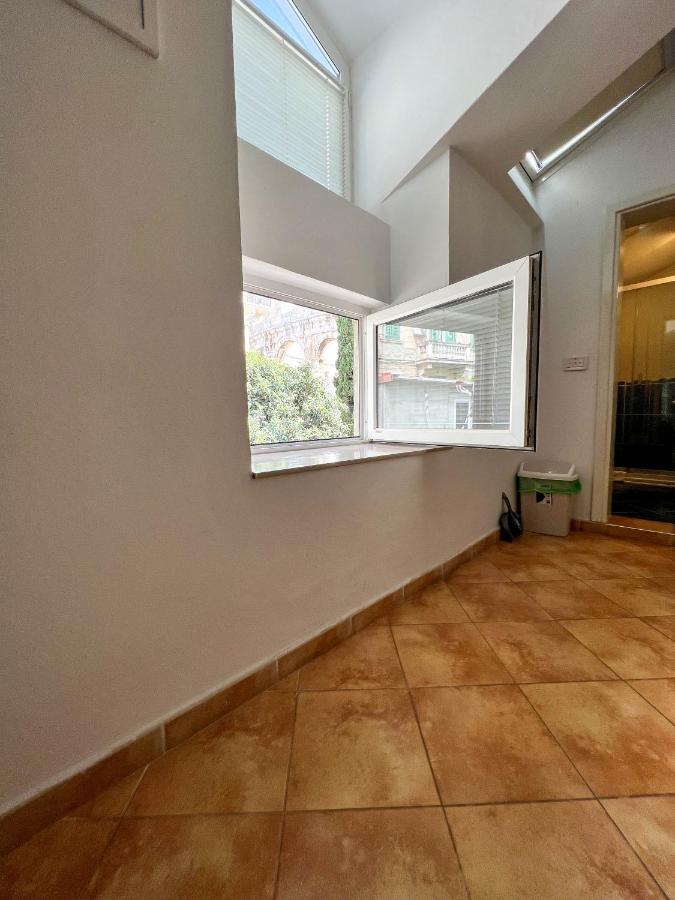 Apartment Arena
