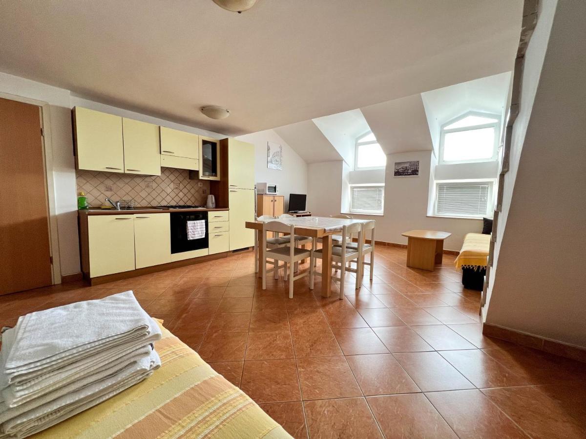 Apartament Arena